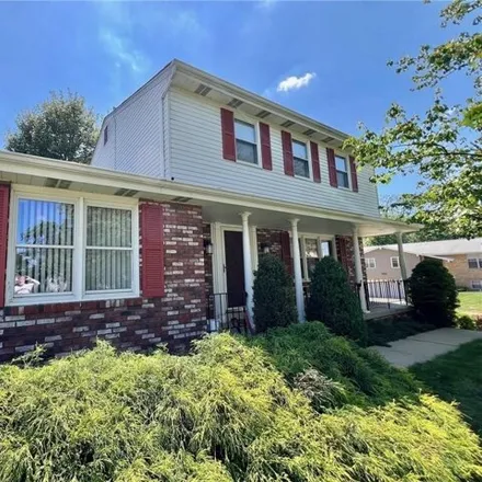 Buy this 3 bed house on 2109 James Dr in Pittsburgh, Pennsylvania