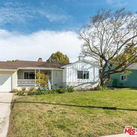 Rent this 4 bed house on La Brea Avenue in Los Angeles, CA 90016