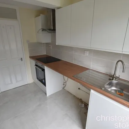 Rent this 2 bed apartment on Hanbury Close in Cheshunt, EN8 9BZ