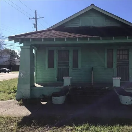 Buy this 4 bed house on 8608 Spruce Street in New Orleans, LA 70118