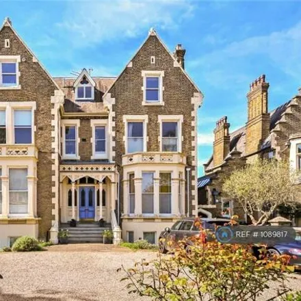 Image 2 - Grove Park Road, Strand-on-the-Green, London, W4 3SA, United Kingdom - Apartment for rent