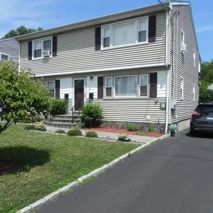Image 2 - 21 Keith Street, Dolphin Cove, Stamford, CT 06902, USA - House for rent