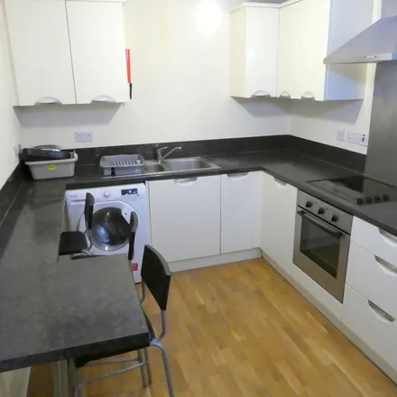 Rent this 2 bed apartment on Simla House in Dunsterville Way, London
