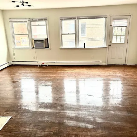 Rent this 2 bed apartment on New York Avenue at 35th Street in New York Avenue, Union City