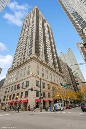 Buy this 3 bed condo on 10 E Delaware Pl Apt 23b in Chicago, Illinois