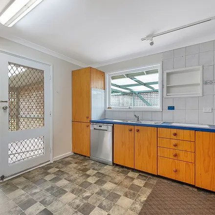 Image 4 - 29 Fuller Crescent, Elizabeth East SA 5112, Australia - Apartment for rent