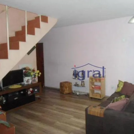 Buy this 4 bed house on Rua Álvares Fagundes in 332, Rua Álvares Fagundes