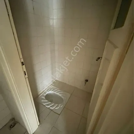 Rent this 3 bed apartment on Bybeyaz Döner in Adalet Sokağı, 34030 Bayrampaşa