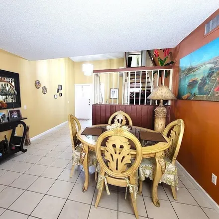 Image 4 - 11218 Northwest 15th Court, Pembroke Pines, FL 33026, USA - Townhouse for sale