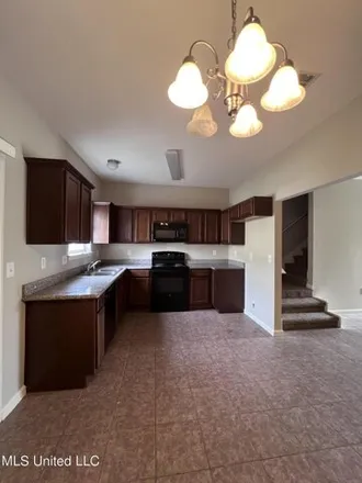 Image 3 - 642 Layton Drive, Gulfport, MS 39507, USA - Townhouse for sale