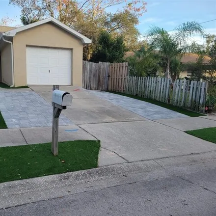 Rent this 3 bed house on 634 4th Avenue North in Safety Harbor, FL 34695