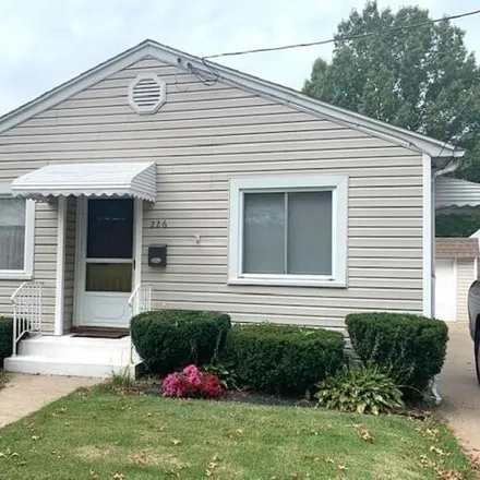 Buy this 1 bed house on 236 East 35th Street in Erie, PA 16504
