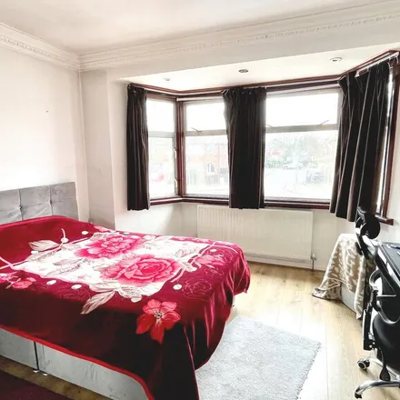 Rent this 1 bed duplex on The Vale in Childs Hill, London