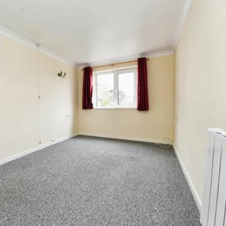 Image 4 - The Grove, Witham, CM8 2TQ, United Kingdom - Apartment for sale