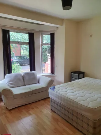 Rent this 8 bed duplex on Alan Road in Manchester, M20 4NQ