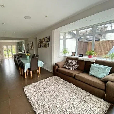 Image 4 - Lavernock Road, Penarth, CF64 3QF, United Kingdom - House for sale