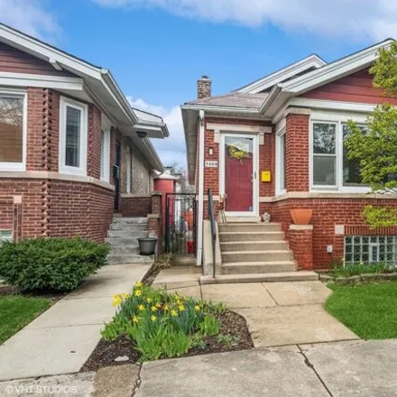 Buy this 3 bed house on 3408 North Ridgeway Avenue in Chicago, IL 60618