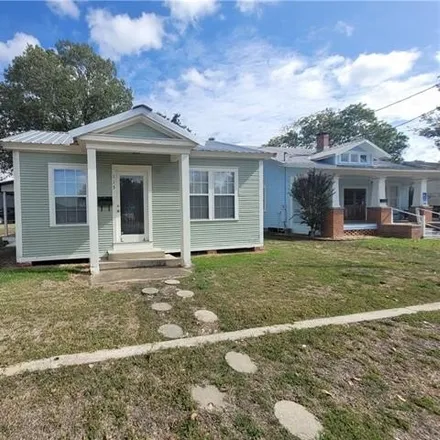 Buy this 1 bed house on 131 East Waddil Street in Marksville, LA 71351