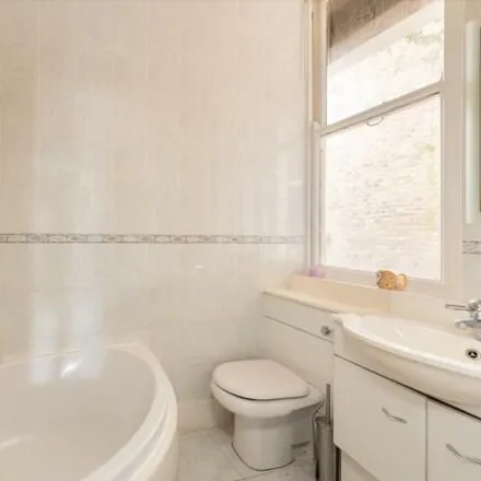 Image 7 - St James Mansions, West End Lane, London, NW6 2AA, United Kingdom - Apartment for sale