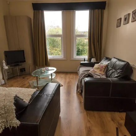 Rent this 3 bed apartment on Ash Grove in Leeds, LS6 1HB