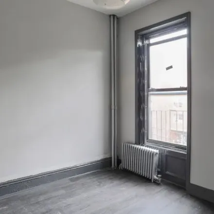 Rent this 3 bed apartment on 105 Vernon Avenue in New York, NY 11206