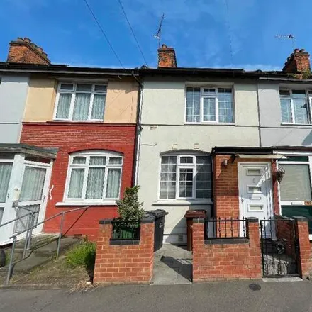 Buy this 3 bed townhouse on Morley Road in London, IG11 7DH