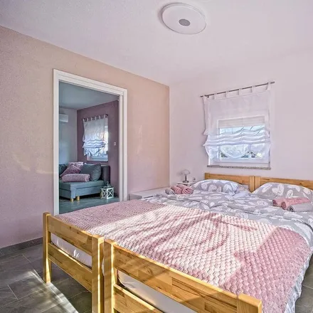 Rent this 1 bed house on Ličko Lešće in D50, 53224 Ličko Lešće
