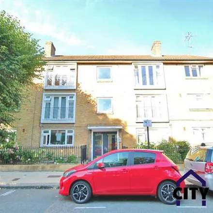 Rent this 3 bed apartment on 16-20 Willes Road in London, NW5 3DS
