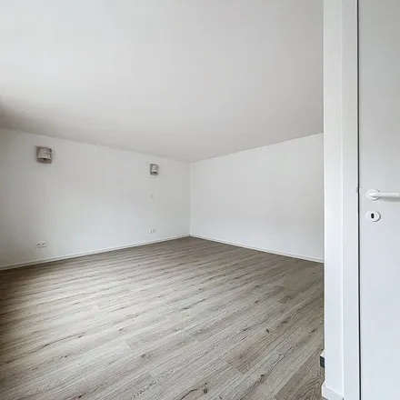 Image 3 - Rue Van Artevelde 12, 6040 Charleroi, Belgium - Apartment for rent