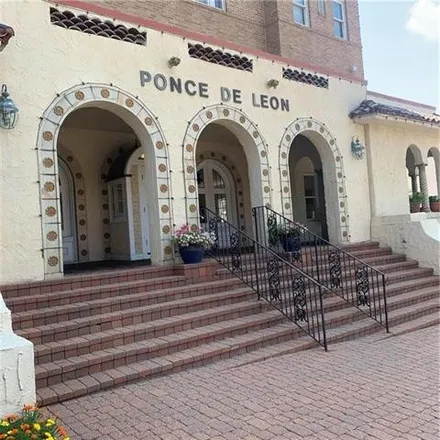 Image 2 - Ponce de Leon Building, 4555 Main Street, Kansas City, MO 64111, USA - Condo for sale