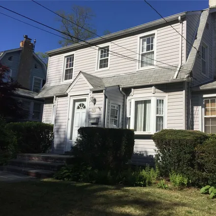 Buy this 4 bed house on 31 Ellwood Street in City of Glen Cove, NY 11542
