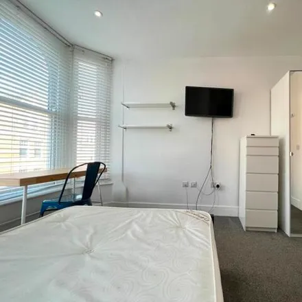 Image 6 - Ted Barber, 87 Derby Road, Nottingham, NG1 5BB, United Kingdom - Room for rent