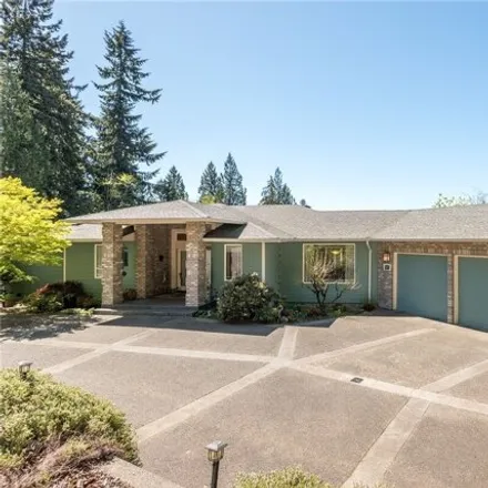 Buy this 4 bed house on 217 Sunset Drive in Longview, WA 98632