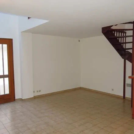 Rent this 1 bed apartment on Prim assurance in Rue du Faubourg du Courreau, 34060 Montpellier
