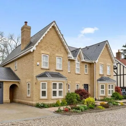 Buy this 5 bed house on Walnut Close in Much Hadham, SG10 6AJ