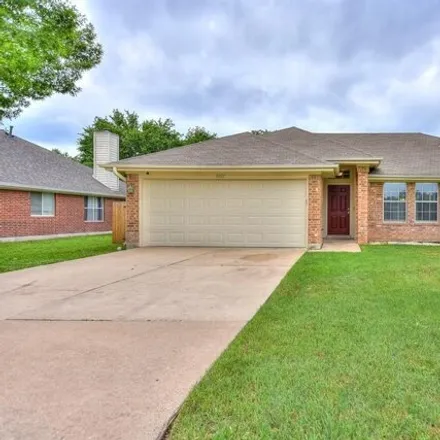 Buy this 3 bed house on 2007 East 19th Street in Georgetown, TX 78626