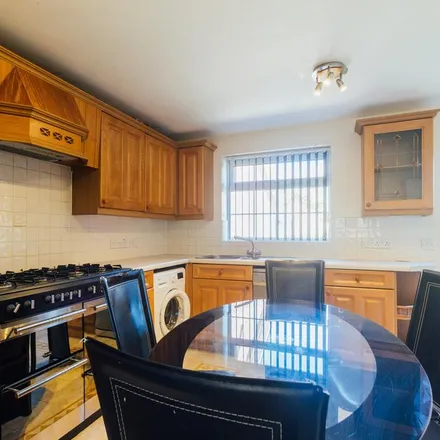 Rent this 6 bed house on Kingfisher Way in Loughborough, LE11 3NF