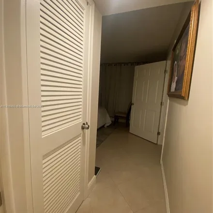 Image 7 - 411 South Hollybrook Drive, Pembroke Pines, FL 33025, USA - Apartment for rent
