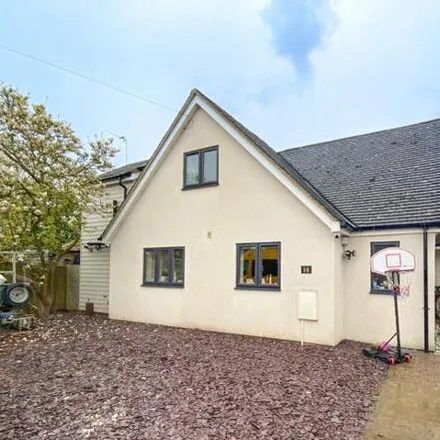 Buy this 5 bed house on Busby Close in Clanfield, OX18 2QZ