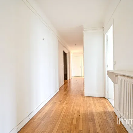 Rent this 3 bed apartment on 137 Rue de Paris in 94220 Charenton-le-Pont, France