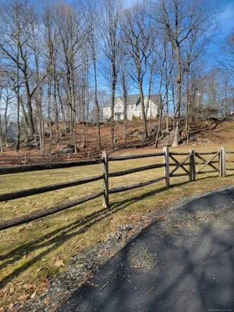 Buy this 6 bed house on 526 Barrack Hill Road in Ridgefield, CT 06877