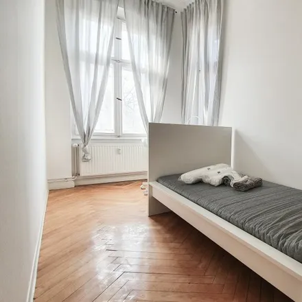 Rent this 5 bed room on Bornholmer Straße 79A in 10439 Berlin, Germany
