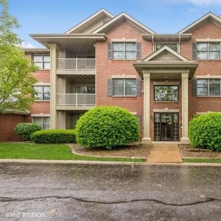 Buy this 2 bed condo on 1692 White Oak Circle in Munster, IN 46321