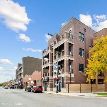 Buy this 2 bed house on 4936 North Lincoln Avenue in Chicago, IL 60625
