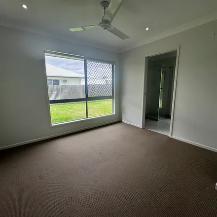 Image 3 - Langdale Street, Shaw QLD 4817, Australia - Apartment for rent