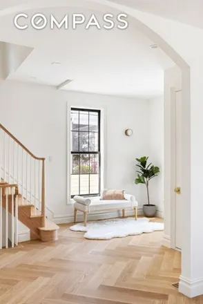 Image 4 - 246 Fenimore Street, New York, NY 11225, USA - Townhouse for sale