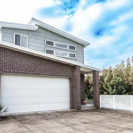 Rent this 4 bed apartment on Felix Avenue in Horsley NSW 2530, Australia