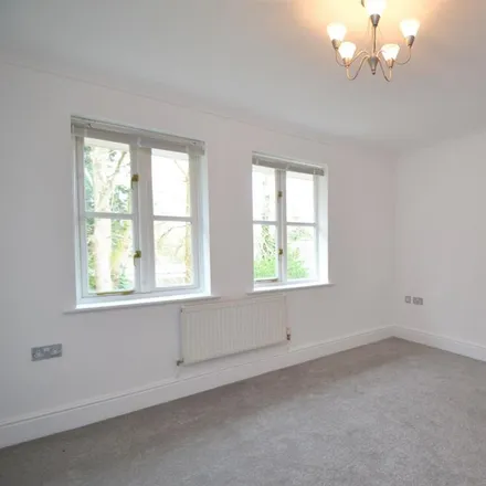 Image 6 - Grange Close, Winchester, SO23 9RS, United Kingdom - Townhouse for rent