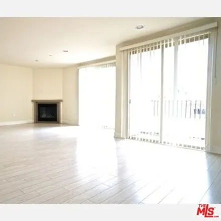 Image 2 - 1385 Amherst Avenue, Los Angeles, CA 90025, USA - Condo for rent