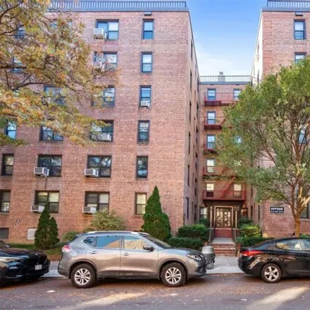 Buy this studio apartment on 83-30 98th Street in New York, NY 11421